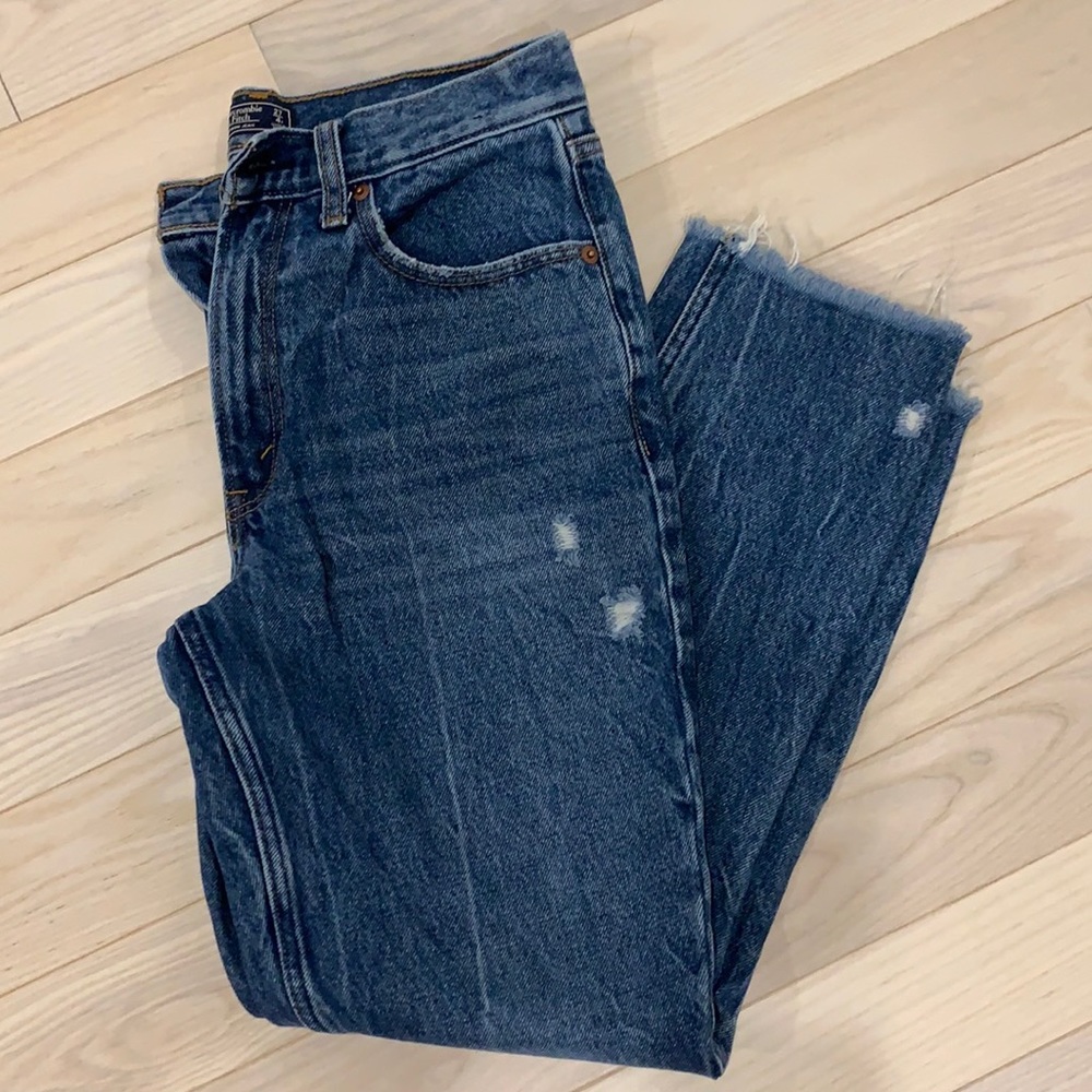 Abercrombie mom jeans